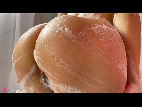 ❤️ سبزه با ارتعاش گربه خودارضایی می کند تا ارگاسم شدید در دوش گرفتن ☑ فیلم پورنو در fa.naughtyhentai.ru